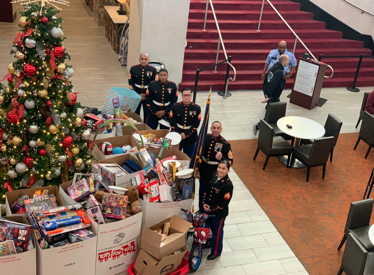 Toys For Tots Shows Marine Reservists
