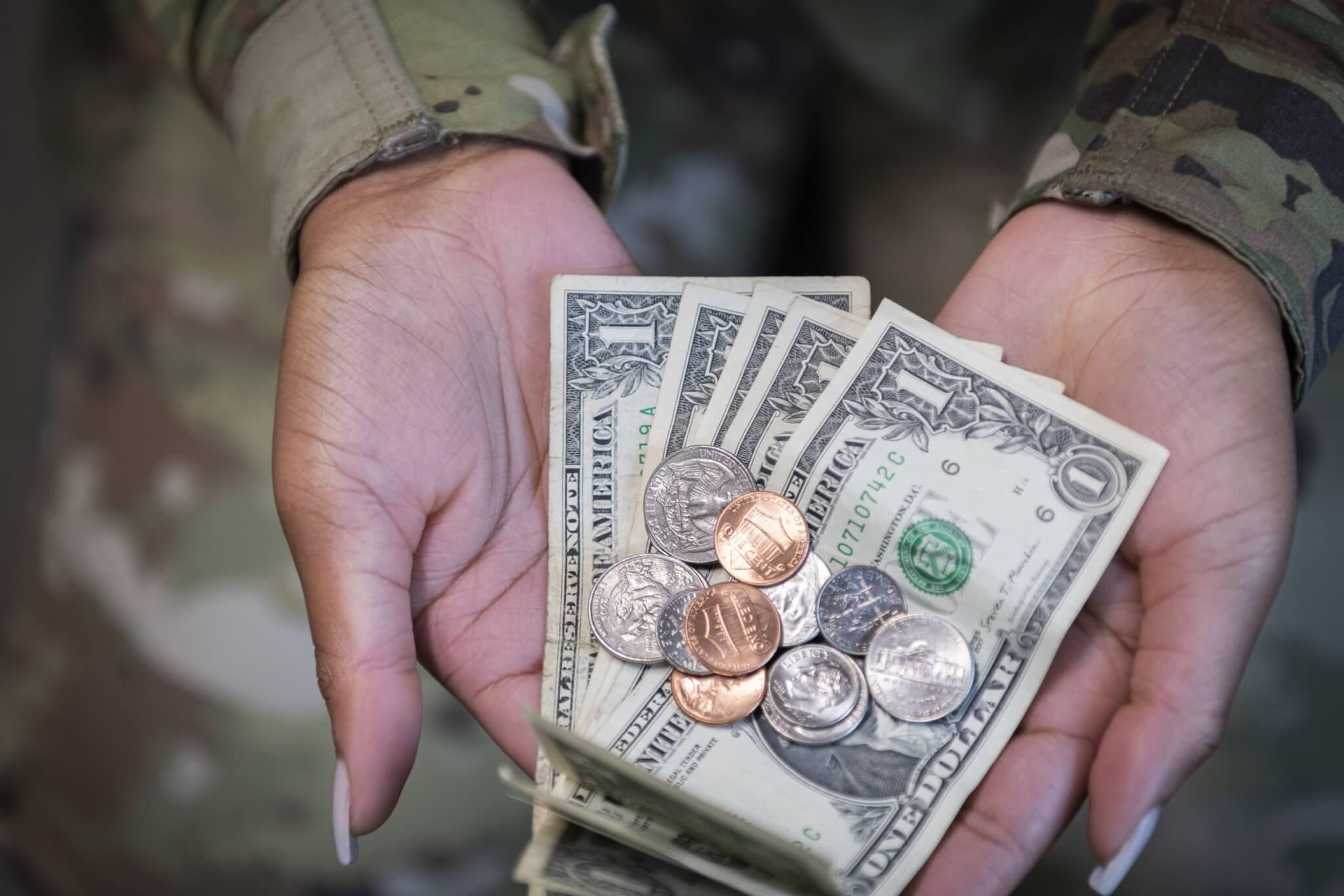 7 tips to manage your budget as a civilian